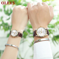 OLEVS marque hommes et femme montre-bracelet mode affaires Style Quartz noyau étanche lumineux bracelet en cuir montre pour les amoureux